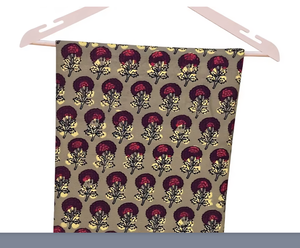 Tela de algodón premium verde oliva con estampado a mano, sin coser, para trajes, con motivos florales tradicionales en color granate. - Product Image 1