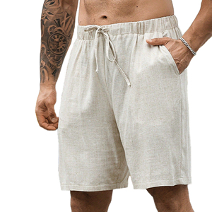 Shorts classiques en velours côtelé Mne - Style moderne épuré, délavage clair, détails usés, écologiques, respirants, vintage et décontractés - Product Image 3