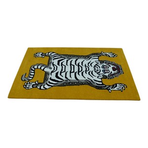 พรมทิเบตลายเสือ ขนสั้น ทำด้วยมือ ลายการ์ตูนสีเหลืองเทา ขายส่งจำนวนมาก - Product Image 1