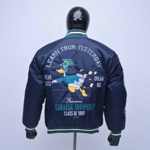 Veste en satin sur mesure de haute qualité avec broderie, veste varsity d'hiver pour homme, couleur personnalisée, respirante, haute qualité - Product Image 3