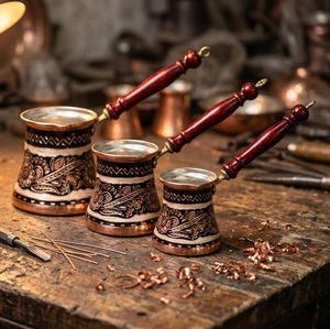Cafetière turque vintage en cuivre Cezve Ibrik de forme ronde avec poignée en bois, design traditionnel pour la préparation du café - Product Image 6
