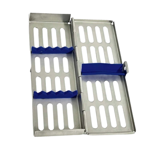 ถาดใส่เครื่องมือฆ่าเชื้อแบบแมนนวล สแตนเลส ขนาด 7.25" x 2.25" สำหรับเครื่องมือ 5 ชิ้น พร้อมซิลิโคนในตัว ล็อคได้ ใช้ในโรงพยาบาล ห้องไอซียู - Product Image 4