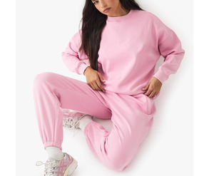 Conjunto Deportivo de 2 Piezas para Mujer, Modelo 2026, con Cuello Redondo, Diseño con Costuras en el Medio, Logotipo en Relieve Personalizado, Felpa Suave para Gimnasio - Product Image 2