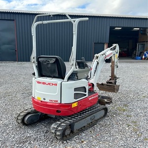 Mini-excavatrice compacte Takeuchi TB210R avec une maniabilité excellente, des performances robustes et une puissance de travail fiable - Product Image 4
