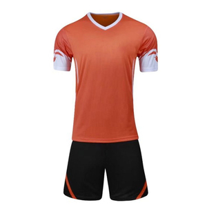 Uniforme de Fútbol Personalizado de Primera Calidad, Ropa Deportiva, Uniforme de Fútbol de Venta Caliente Hecho en Pakistán - Product Image 1