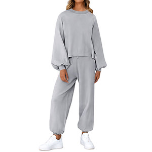 Conjunto Deportivo de Dos Piezas para Mujer, Estilo Moderno, con Logotipo Personalizado, Ropa Casual y Elegante, Conjunto Deportivo de Alta Calidad para Mujer - Product Image 1