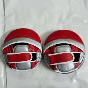 Cible de frappe de boxe sur mesure en cuir de haute qualité avec sangle de poignet réglable – Cible de frappe professionnelle - Product Image 5