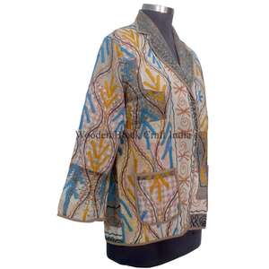 Veste Kantha vintage tricotée à la main pour l'été et l'automne, imprimé floral, kimono japonais, manteau long bohème multicolore, décontracté avec liens - Product Image 4