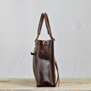 Bolso Tote de Cuero Genuino Vintage con Paneles Florales Bordados y Sección Central de Piel de Vaca para Uso Diario en Todas las Estaciones - Product Image 3