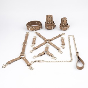 Kit de Contrainte en Cuir Véritable B2B 11 Pièces Haut de Gamme – Pack de Contrainte Bondage Premium – Équipement Fétichiste RTTS-0035 - Product Image 1