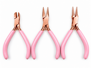 Juego de 3 Alicates de Acero Inoxidable Color Oro Rosa con Mangos Blancos, Alicates de Punta Fina y Cortadores Laterales para la Creación de Joyería Permanente de Alta Calidad - Product Image 3