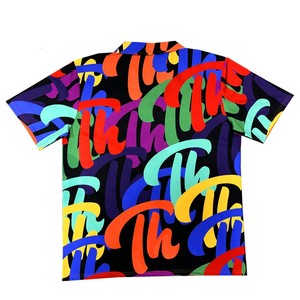 เสื้อเชิ้ตแขนสั้นลำลองผู้ชาย พิมพ์ลายตัวอักษรสีแดงน้ำเงิน ทรงปกติ ผ้าโพลีเอสเตอร์ทอ ระบายอากาศได้ดี - Product Image 3