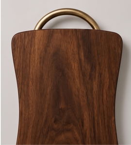 Tabla de cortar de madera de mango de lujo con asa de arco de latón, tabla de cortar de madera hecha a mano para cocina y servicio de charcutería - Product Image 4