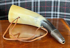 Cuerno Vikingo Ecológico Hecho a Mano en India con Acabado Pulido y Sonido Auténtico para Festivales - Product Image 3