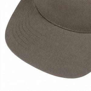 Gorra de béisbol Olive Cap con logo cursivo, de algodón premium, ventilada, para verano y ocio, estilo que marca tendencia y es muy solicitada. - Product Image 4