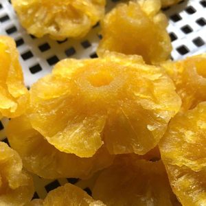 Piña Seca Suave Premium de Vietnam Sin Colorantes Artificiales, Bocadillo de Fruta Tropical Masticable, Suministro Directo de Fábrica - Product Image 3