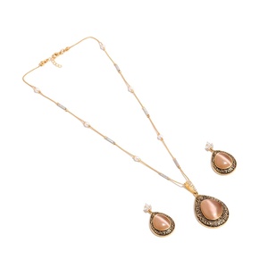 Conjunto de Collar con Colgante de Latón Antiguo Chapado en Oro de 22K con Piedra Melocotón, Joyería Nupcial India Tradicional, Regalo para Mujer - Product Image 2