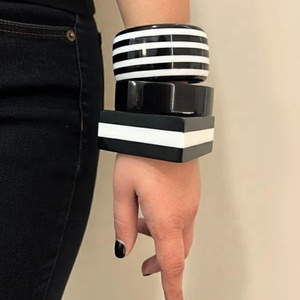 Black & White Resin Acrylic Lucite <b>Bangles</b> & <b>Bracelets</b> | Trendy Geometric Striped Women's Party Jewelry - Product Image 1