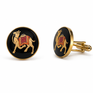 Gemelos de latón esmaltado con diseño de camello del desierto, hechos a mano estilo Rajasthan, para hombre, en negro y dorado, para bodas y eventos formales. - Product Image 1