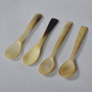 ช้อนทำจากเขาควายธรรมชาติคุณภาพดีใหม่ - ช้อนเขาควายที่เป็นมิตรกับสิ่งแวดล้อม ทนทาน พร้อมดีไซน์และโลโก้ที่ปรับแต่งได้ สำหรับใช้ในบ้านและร้านอาหาร - Product Image 1