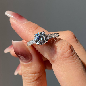 แหวนหมั้นเพชรทรงกลมเพาะเลี้ยงในห้องปฏิบัติการ ดีไซน์วินเทจ ทอง 14k สง่างามเหนือกาลเวลา สไตล์โบราณ ของขวัญเครื่องประดับเจ้าสาว - Product Image 2