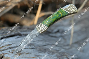 มีดพับเหล็กดามัสกัสเกรดอุตสาหกรรม ด้ามไม้ปักก้าสลักลายทองเหลือง ปลายมีดแบบดรอปพอยต์ รับผลิตแบบ OEM/ODM สำหรับพกพาใช้งานทุกวัน - Product Image 4