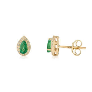 Boucles d'oreilles pendantes en or blanc 14 carats avec émeraude sertie en forme de goutte d'eau et halo de perles, cadeau pour maman - Product Image 4