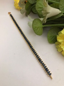 Pulsera Elegante de Perlas Auténticas de Latón de Primera Calidad con Baño de Oro, Diseño Moderno para Fiestas, Bodas y Eventos, para Mujer - Product Image 4