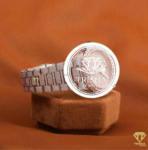 Elegante reloj de moda para mujer con brazalete de acero inoxidable y diseño de esfera texturizada - Product Image 5