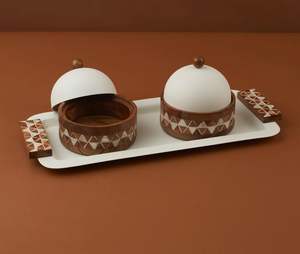 Plateau de service écologique avec bol et couvercle pour cuisine et table à manger, fourni par un fournisseur indien, pour la distribution mondiale. - Product Image 3