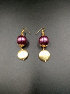 Boucles d'oreilles pendantes classiques plaquées or Amaira Jewels Ma-770, nœud papillon en perles d'imitation violettes, bijoux de mariage pour femmes - Product Image 6
