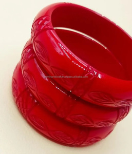 Brazalete clásico de moda de resina con perlas y diamantes para aniversarios, bodas, fiestas, regalo perfecto del productor - Product Image 3