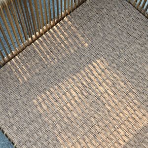 Nuevo Sofá de Jardín de Mimbre Sintético Marrón de 2 Plazas con Cojines Grises y Juego de Mesa - Product Image 6