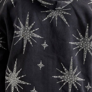 Fournisseur de sweats à capuche en strass OEM, sweat à capuche de haute qualité avec décoration en pierres de cristal, idéal pour les marques de vêtements à étiquette privée - Product Image 6