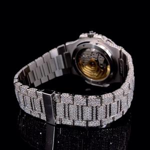 Montre-bracelet de luxe pour homme en quartz, entièrement sertie de diamants, bracelet en acier inoxydable, cadran en forme de coussin, lunette étincelante, édition limitée SEIKO - Product Image 1