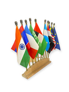 Juego Decorativo de 8 Banderas para Presentación en Mesa - Product Image 3