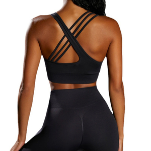 Soutien-gorge de sport gris clair pour femme avec coussinets intégrés, tissu jersey respirant, maintien moyen, conception sans coutures, lavable en machine - Product Image 2