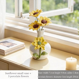 Jarrón de Cerámica para Mesa con Diseño de Girasol Amarillo, Acabado Glaseado, Decoración Contemporánea, 4-8 Pulgadas, Exquisito y Duradero - Product Image 5