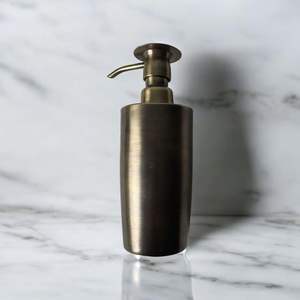 Distributeur de savon en laiton de qualité supérieure fait main, finition métallique, pour salle de bain, distributeur de mousse liquide pour usage en salle de bain - Product Image 4