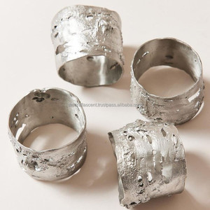 Juego de Cuatro Anillos para Servilletas de Aluminio Pulido, Hechos a Mano, Elegantes, Ecológicos, Minimalistas, Estilo Americano, para Mesa de Comedor de Lujo, para Bodas - Product Image 1