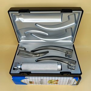 Laringoscopio Convencional Estándar Macintosh de 3 Hojas 2-3-4 para Adultos, Acero Inoxidable AISI 304, Autoclavable, Quirúrgico, con Certificación CE - Product Image 1