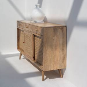 Buffet à 3 portes Vandana Arista Orion en rotin pour des intérieurs et extérieurs modernes et élégants - Product Image 6