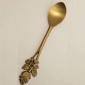 Juego de cubiertos más demandado con mangos de rosa, perfecto para cocinas modernas, comedores clásicos y entornos profesionales. - Product Image 3