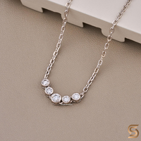 Collier en or blanc massif 10K avec diamants de laboratoire sertis clos, chaîne à cinq pierres, bijou délicat pour le quotidien