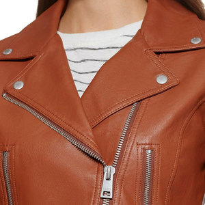 Chaqueta de cuero genuino para mujer, estilo motero, corte ajustado, diseño con cremallera, chaqueta informal de moda para viajes y actividades al aire libre - Product Image 5