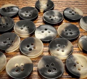 Boutons en corne de buffle naturelle, finis et colorés, pour accessoires vestimentaires, haute qualité - Product Image 5