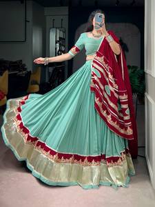 Elegante Lehenga Choli de Rayón Verde Menta con Dupatta Roja Bordada, Vestido Largo Tradicional Indio para Bodas - Product Image 2