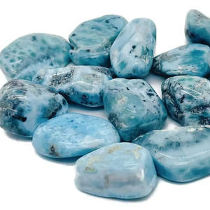 Pierre de Larimar polie, gemme de guérison pour l'équilibre énergétique, la méditation et la décoration spirituelle – Vente en gros - Product Image 1