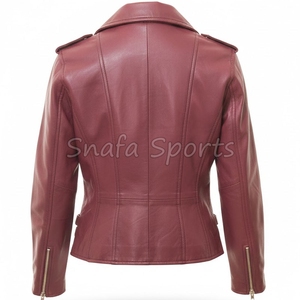 Manteau en cuir pour femme, structure raffinée offrant une silhouette élégante, complément parfait pour un look chic. Veste en cuir. - Product Image 2