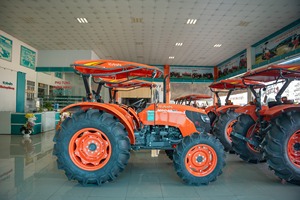 Producto caliente 2025-Tractor de ruedas M6040 4WD con potente motor diésel de 60HP multiusos que puede combinar muchas herramientas agrícolas - Product Image 5